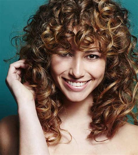 30 curly hairstyles that you want to copy page 2 of 30 fashion star curly hair styles