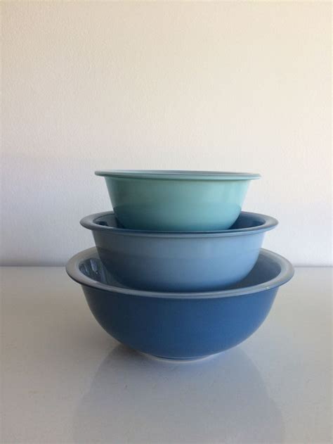 Vintage Pyrex Blue Clear Bottom Set Of Mixing Bowls Nesting Etsy
