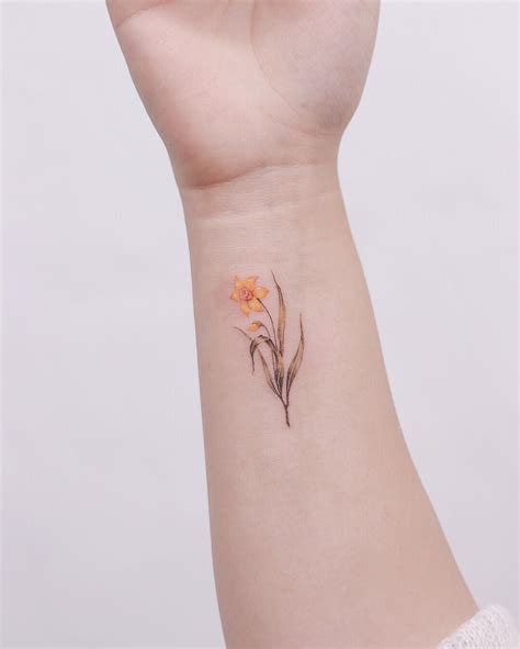 These Birth Flower Tattoos Might Make You Forget About Your Zodiac Sign