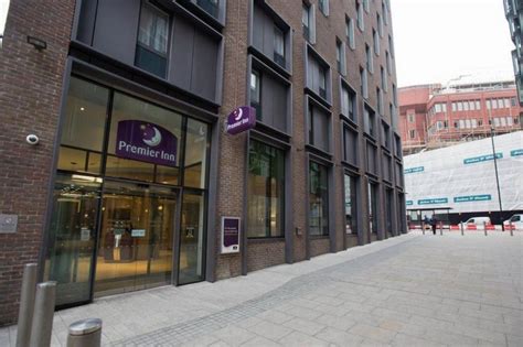 These 3 star hotels received great reviews from other travellers Hotel PREMIER INN LONDON CITY OLD STREET, Londres. Desde ...
