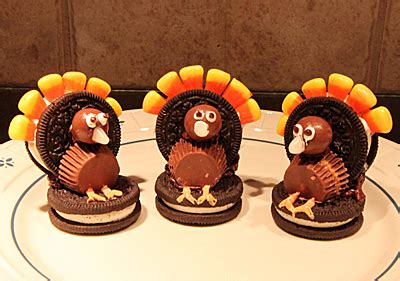 Each of these thanksgiving rice krispie treats combines crispy and crunchy turkey leg shaped marshmallow cereal treats with white chocolate dipped pretzels. Thanksgiving Desserts for kids | The DIS Disney Discussion ...