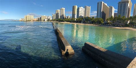 Walls In Waikiki Great Place To Watch Locals Body Surf And
