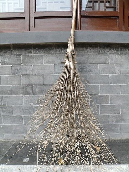 N Of The Mill Chinese Broom 412×550 Brooms