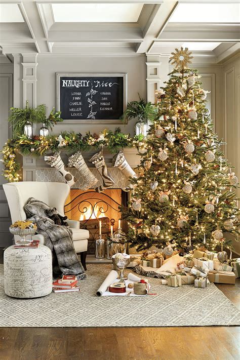17 Festive Christmas Tree Decorating Ideas To Inspire You