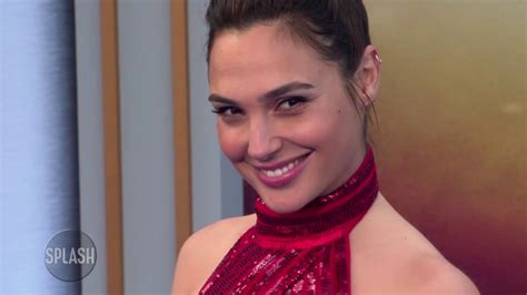 Gal Gadot Was So Excited To Sing In Ralph Breaks The Internet Daily Celebrity News Splash