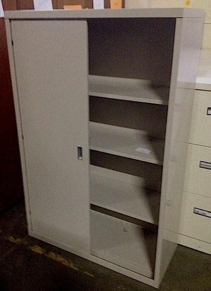 Our mobile options provide flexibility to move storage where it is needed. Steelcase 3 Drawer 36″ Lateral File Cabinets Used