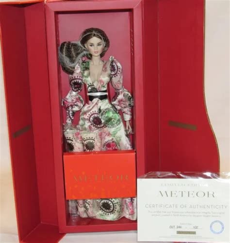 Coming Out Navia Phan Meteor Le Chic Nrfb Integrity Toys Fashion