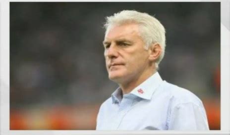 Former cameroon head coach hugo brooks has confirmed contact from the south african football broos, who has also been linked with the dr congo coaching job, coached algerian clubs js. Hugo Broos wordt bondscoach van Kameroen | Ring TV | Jouw ...