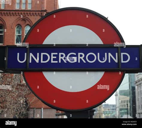 London Underground Escalators Crowds Hi Res Stock Photography And