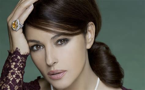 Monica Bellucci Wallpapers Movie News