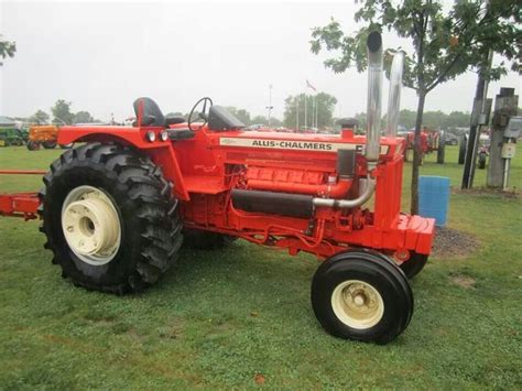 Allis Chalmers D17 Pulling Tractor