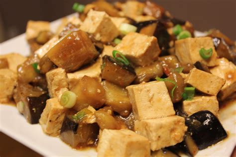 It's full of robust flavors and easy to whip up anytime. THE BUSY MOM CAFE: Spicy Eggplant and Tofu Stir Fry