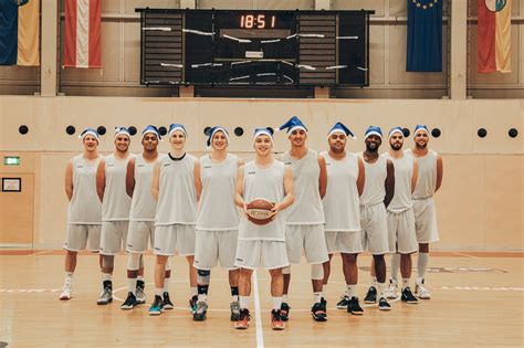 Teams of same strength are grenoble skn st. Jahresvorschau: SKN St. Pölten Basketball - Harte Spiele ...