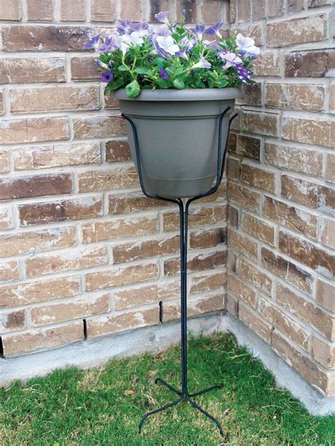 Heavy Duty Pot Stand Stakes 46 Set Of 5 Gardeners Supply Garden