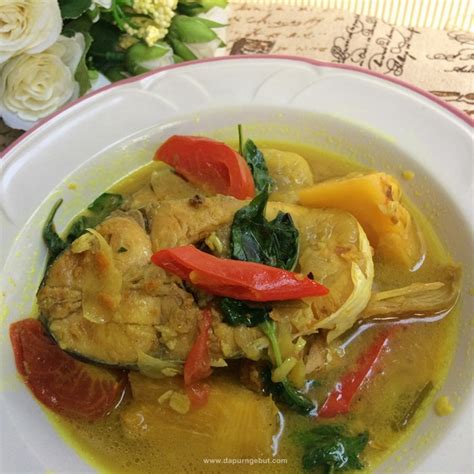 This restaurant specialty is pindang patin and pindang iga but other foods is worth to try such as ikan bakar (grilled fish). Pindang Meranjat Ibu Ucha Palembang / LOSTPACKER: Pindang Patin Meranjat bu Ucha Palembang ...