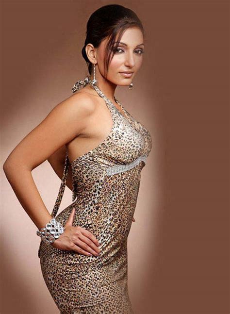Bollywood Actress Navina Bole Hot And Sexy Spicy Beauty Latest New Hd