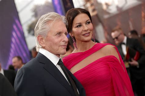 michael douglas y catherine zeta jones cumpleaños doble y una historia de amor inquebrantable