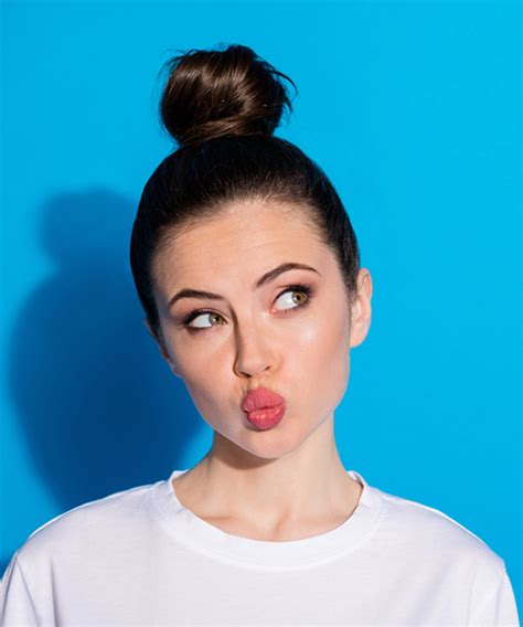 How To Do A Top Knot 12 Effortless Diy Top Knot Tutorials
