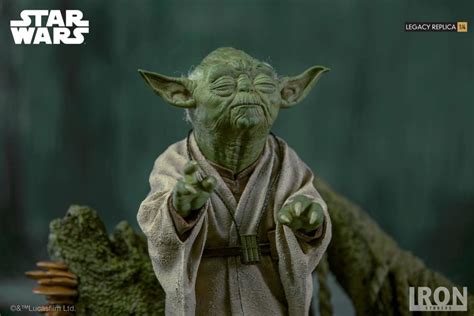 Star Wars Legacy Replica Yoda Statue