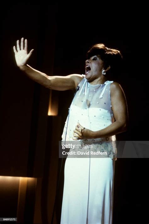 Welsh Singer Shirley Bassey Performs On A Bbc Television Show In News Photo Getty Images