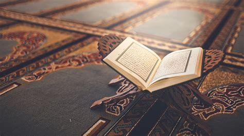 Al Quran Kitab Suci Pembangun Keimanan