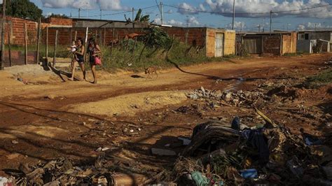 Brasil Vê 1 Milhão De Pessoas Por Ano Desde 2015 Cair Para Abaixo Da Linha Da Pobreza