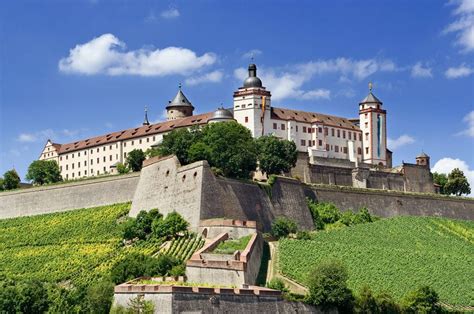 Auf lokalwissen im branchenbuch würzburg finden sie 4 einträge mit adressen. Festung Marienberg in Würzburg, Germany | Deutschland ...
