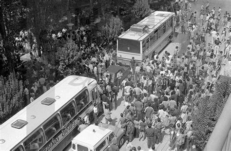 Κάπως έτσι κλέψανε ένα ακόμα πρωτάθλημα. legend7histories: ΟΛΥΜΠΙΑΚΟΣ ΣΕΖΟΝ 1980-1981