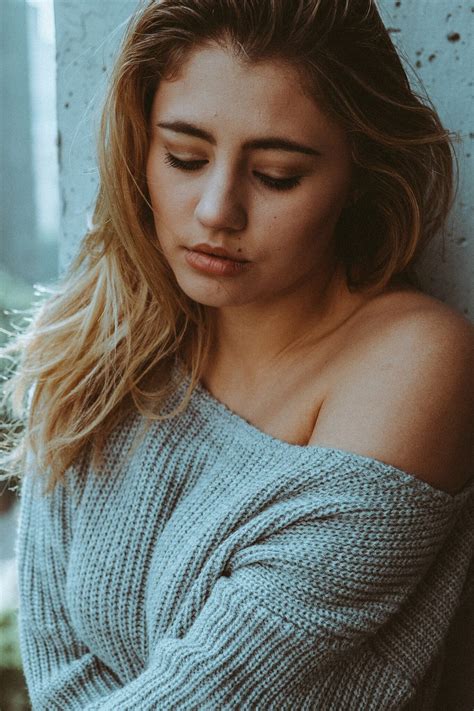 Lia Marie Johnson Swimsuit And Sexy Photoshoot January