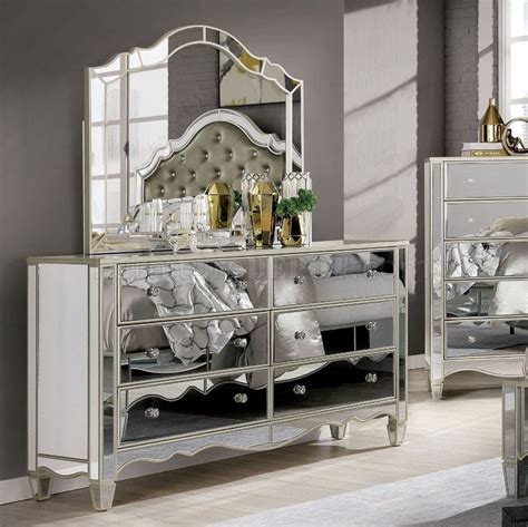 And with a wide assortment of dressers made of beautiful woods and in a variety of styles, creating a bedroom that defines your unique personality has never been easier. Furniture of America | FOA7890 Mirrored Silver Bedroom Set ...