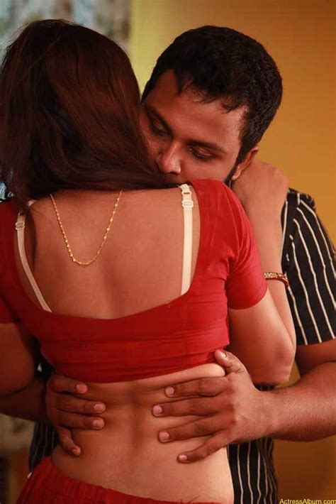 Shanthi Red Saree Girl Actressalbum Com Archana Sharma Very Hot Bed Stills In Shanthi Movie
