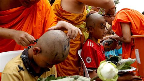 ritos del budismo religiosos de iniciación de muerte y más