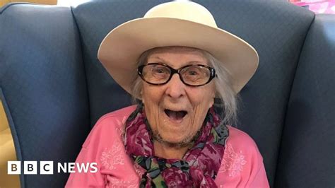 Harlow 104 Year Old S Distant Relatives Attend Funeral Bbc News