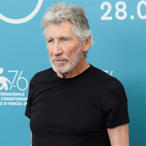 David Gilmours Wife Accuses Ex His Pink Floyd Bandmate Roger Waters Of Antisemitism And Being