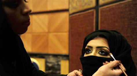 Saudi Arabias Morality Police Bust Mecca Beauty Pageant News The