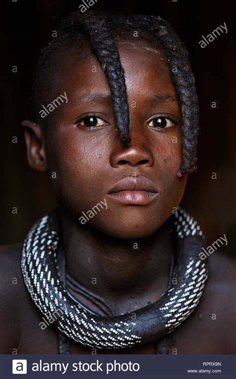 Himba Tribe Fotos Und Bildmaterial In Hoher Auflösung Seite 4 Alamy