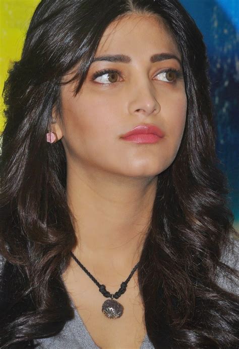 Gorgeous Actresses Shruti Haasan S Cute Face