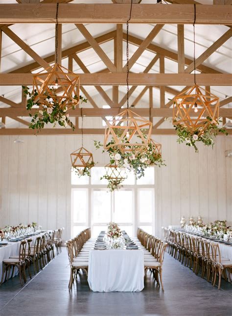 how-to-put-a-modern-spin-on-classic-sonoma-wedding
