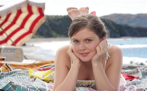 Hottest Rose Mciver Bikini Pictures Will Make You Get Down On Your Knees For Her