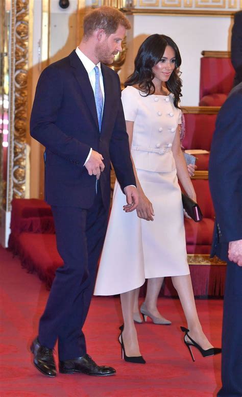 Prince harry married american actress meghan markle on may 19, 2018, at st. Meghan et le prince Harry aux côtés de la reine Elizabeth ...