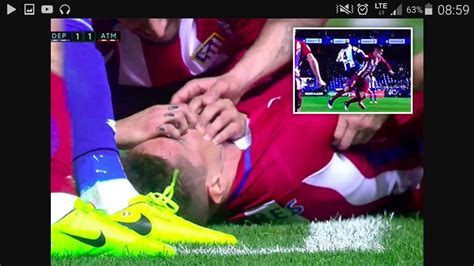 Fernando Torres Horrible Head Injury Depdortivo La Coruna Vs Atletico