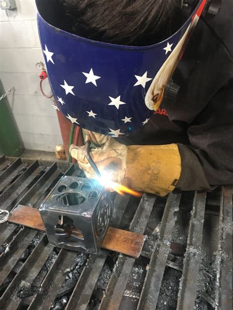 Skilled welders are in great demand, and the outlook for employment remains good in our region and nationwide as the manufacturing and construction industries continue to grow. Welding and Metal Fabrication Technology - CCCTC