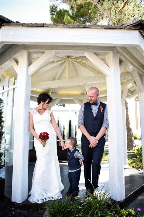 The chapel offers four wedding themes: Chapel of the Flowers | Garden Gazebo | Las Vegas Wedding ...