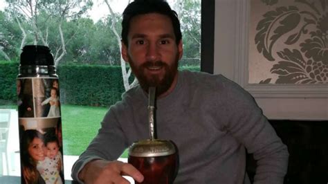 ¿los Prepara Dulces Messi Toma Mate Con Un Romántico Termo