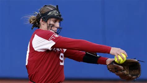 bahl s 2 hitter helps oklahoma top florida state in game 1