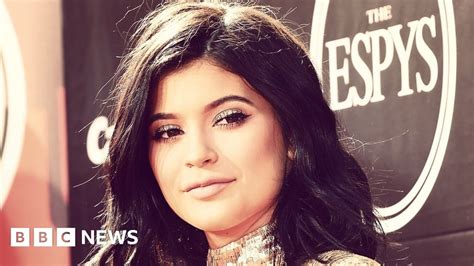Kylie Jenners Make Up Brand Could Be Worth 1bn By 2022 Says Her Mum