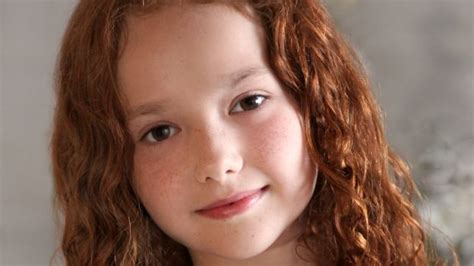 2 New 11 Year Old Girls Tapped To Lead Broadways Annie Old Girl Redhead Girl Girl