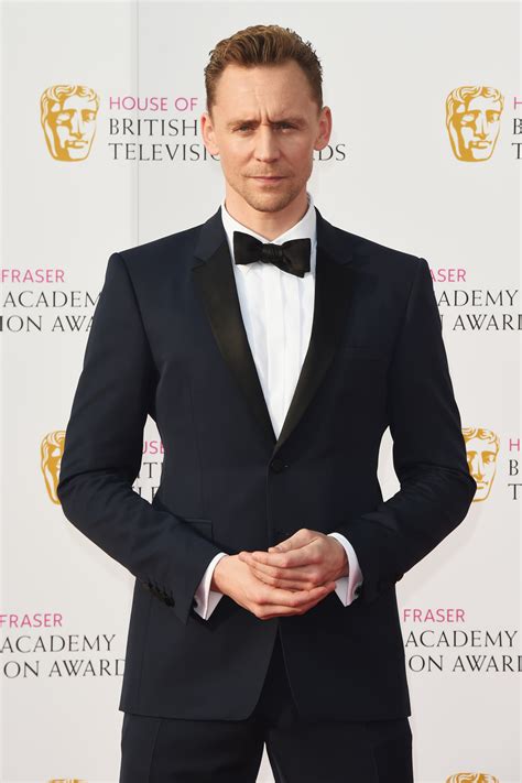 Tom Hiddleston In Burberry At The 2016 British Academy Television