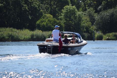 Gratis Afbeeldingen Zee Water Boot Rivier Zomer Voertuig Reis Waterweg Motorboot