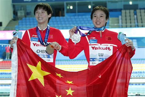 Chen yuxi bio, video, news, live streams, interviews, social media and more from the 2021 tokyo olympic games. Diving gold and perfect marks for Chen Yuxi at age 13